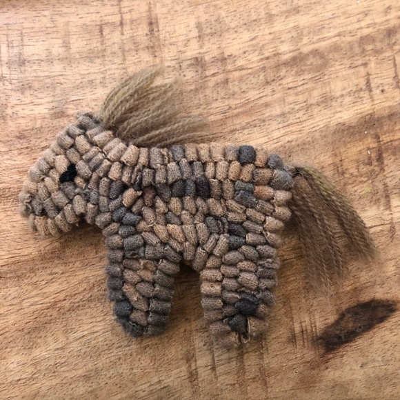 Cutest little “hooked rug” style horse pin purchased from very creative artist - Picture 7 of 8